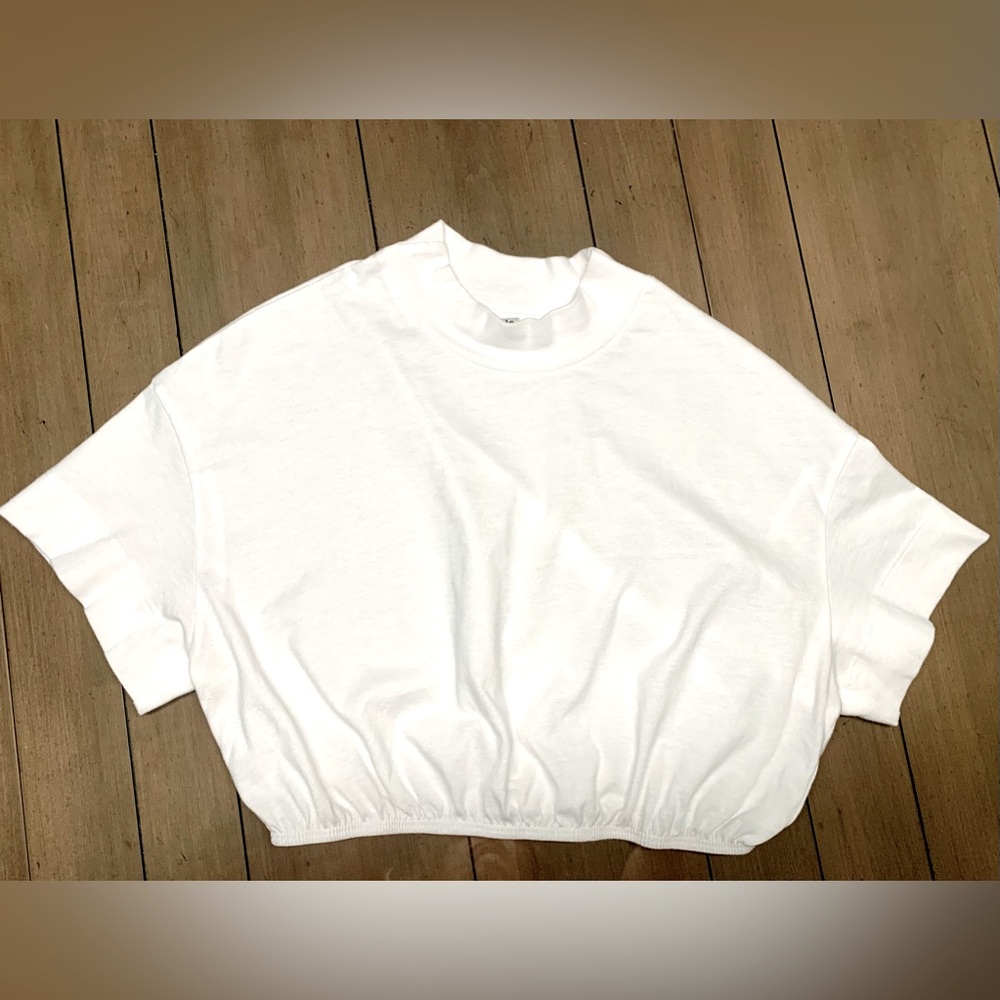 NWT Alo Crop Top